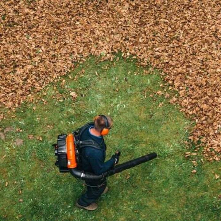 ECHO 214 MPH 535 CFM 63.3 cc Gas 2-Stroke Cycle Backpack Leaf Blower with Tube Throttle - Image 8